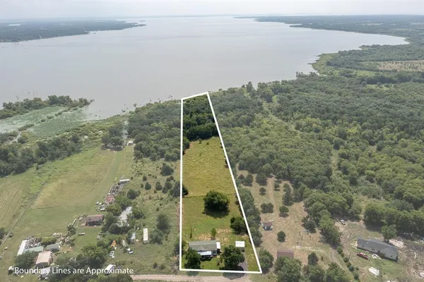 $230,000 | 1006 Telegraph Circle, Quinlan, TX 75474