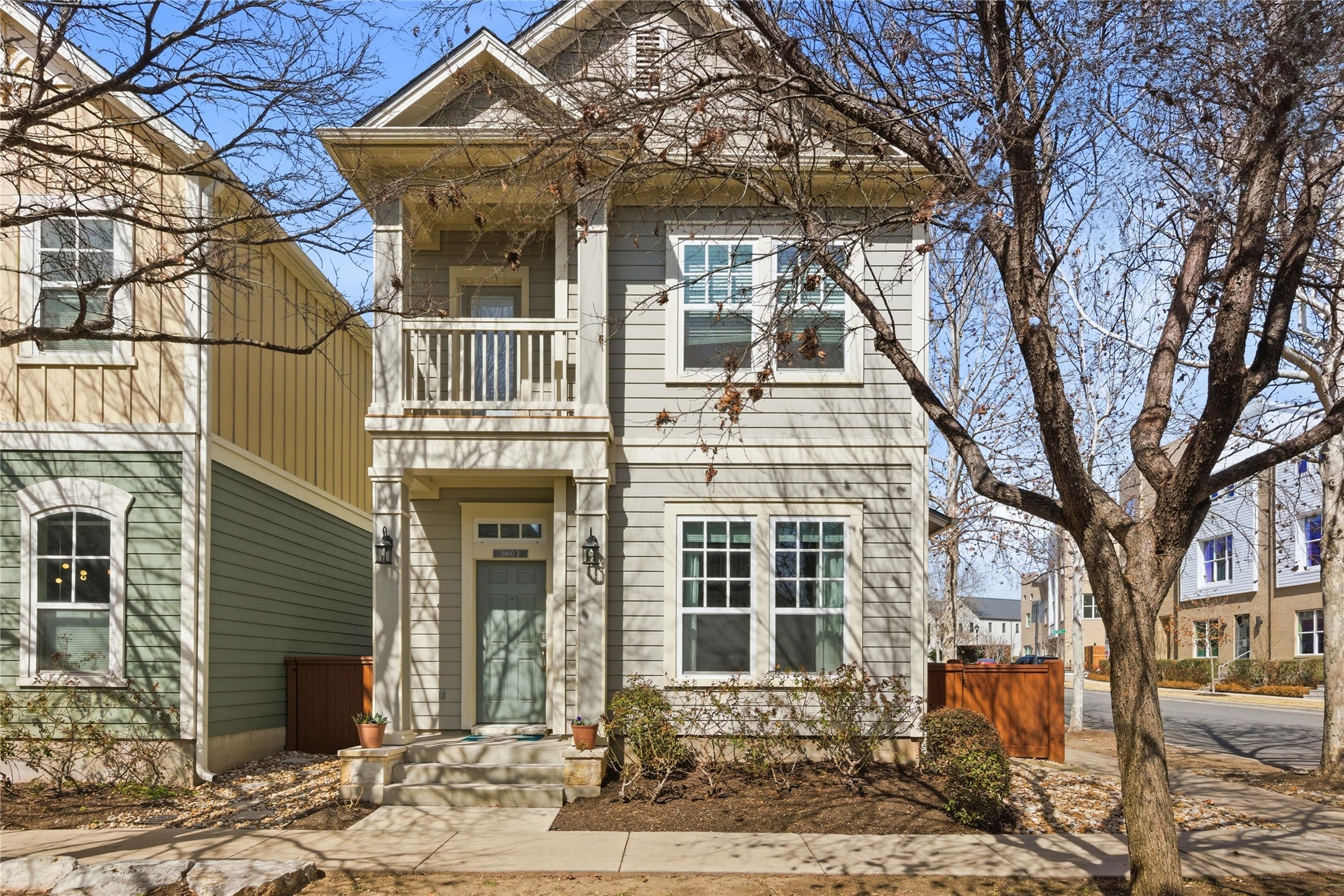 Welcome to 3900 Threadgill #2!