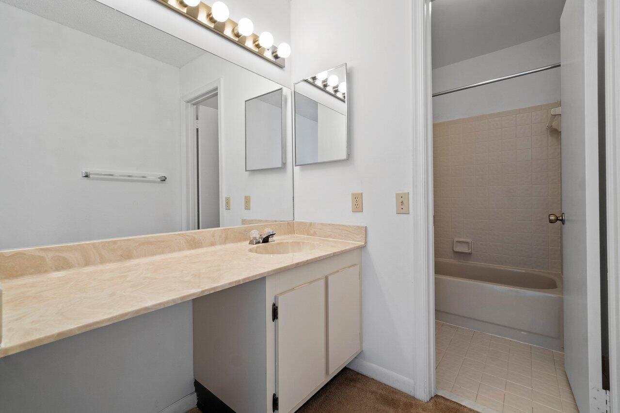 7689 Courtyard Run West Boca Raton, FL 33433 - Photo 16 of 27 Master bath