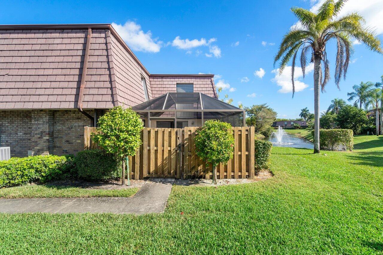 7689 Courtyard Run West Boca Raton, FL 33433 - Photo 2 of 27 Boca Del Mar