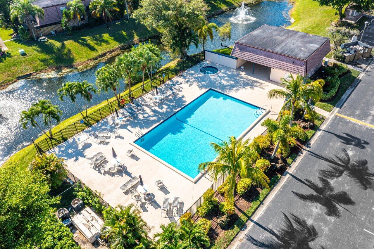 7689 Courtyard Run West Boca Raton, FL 33433 - Photo 27 of 27 Pool area