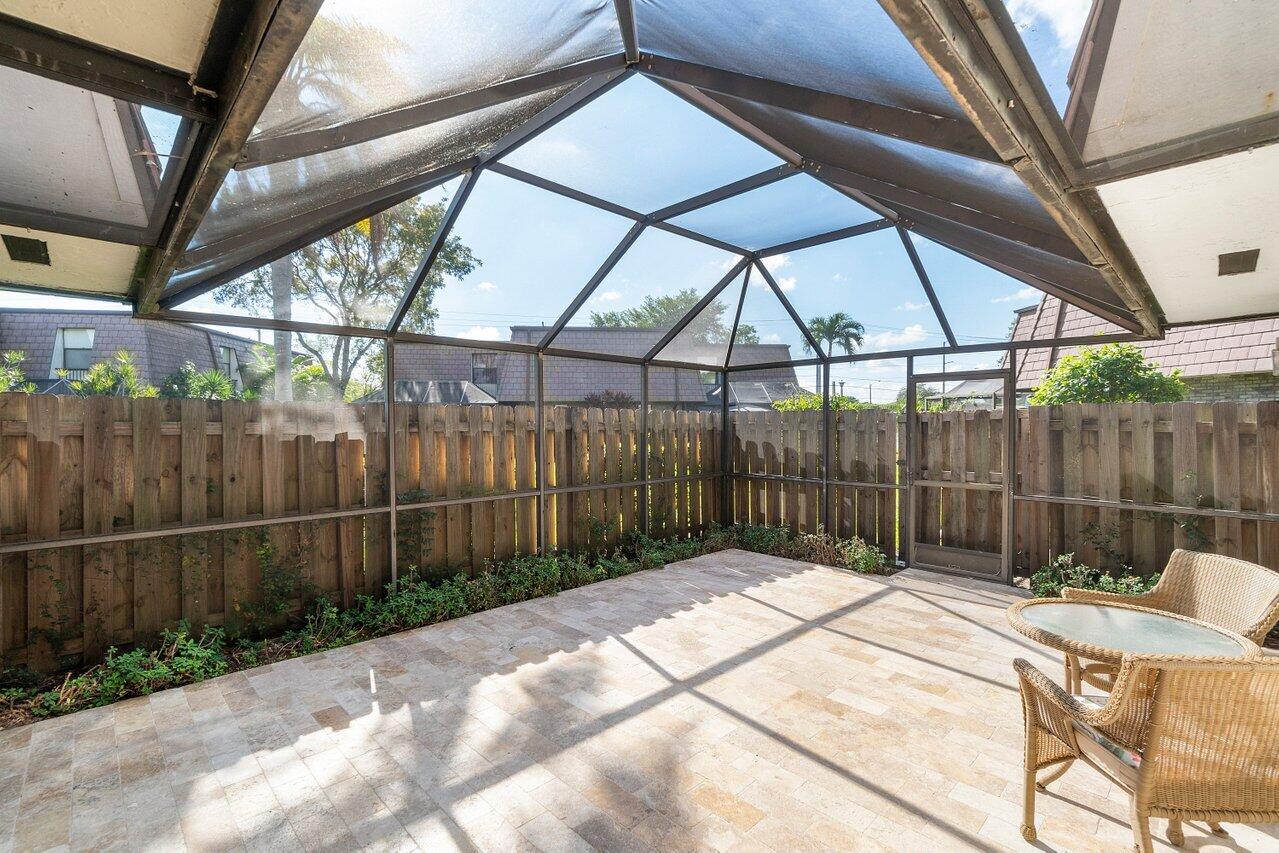 7689 Courtyard Run West Boca Raton, FL 33433 - Photo 5 of 27 Very private