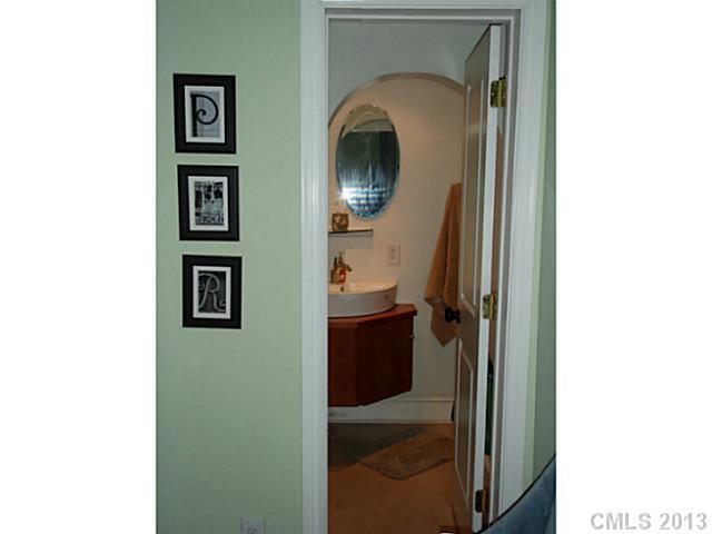 1824 Truman Road Charlotte, NC 28205 - Photo 10 of 15 Gallery Image 10