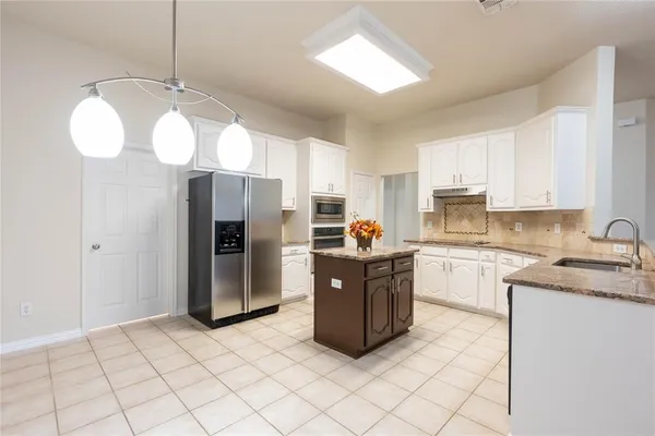 $2,750 | 15722 Wrangler Drive, Frisco, TX 75035