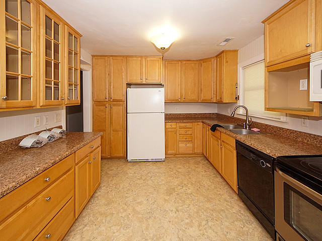 2968 Bobo Road Mount Pleasant, SC 29466 - Photo 22 of 31 12