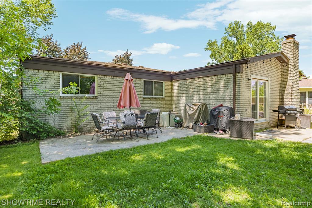 31720 Kelly Road Roseville, MI 48066 - Photo 40 of 42