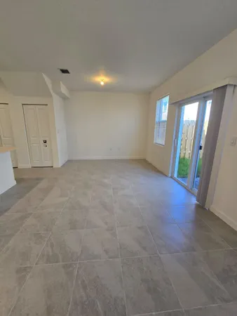 $2,500 | 1193 Southeast 1st Avenue, Florida City, FL 33034