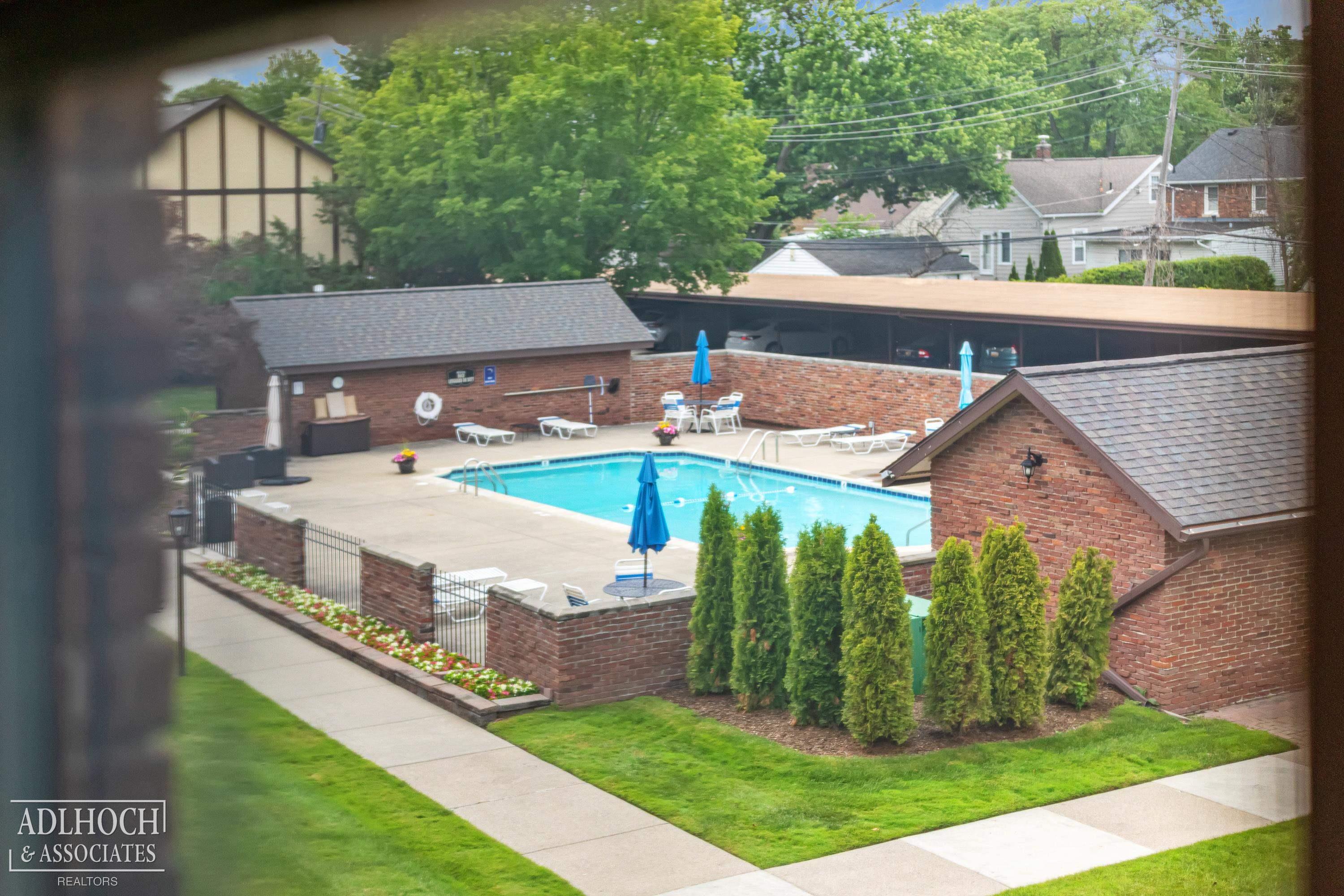 1750 Vernier Road, Unit 6 Grosse Pointe Woods, MI 48236 - Photo 37 of 39