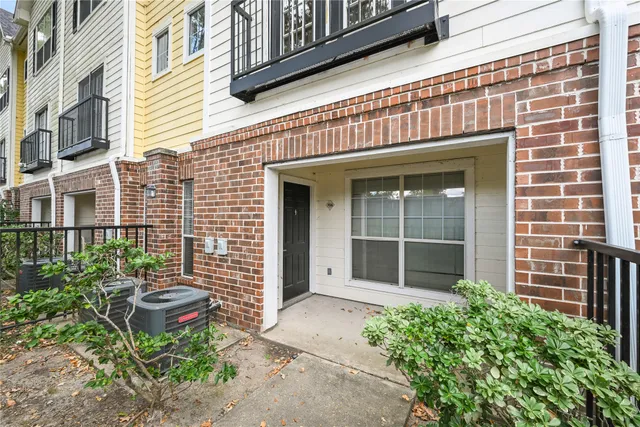 $169,990 | 9200 Westheimer Road, Unit 706, Houston, TX 77063