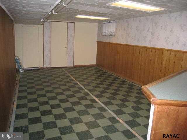 2185 Teslin Road York, PA 17404 - Photo 17 of 36