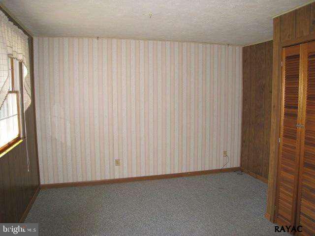 2185 Teslin Road York, PA 17404 - Photo 8 of 36