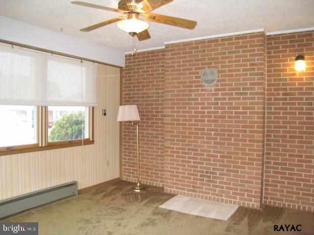 2185 Teslin Road York, PA 17404 - Photo 10 of 36