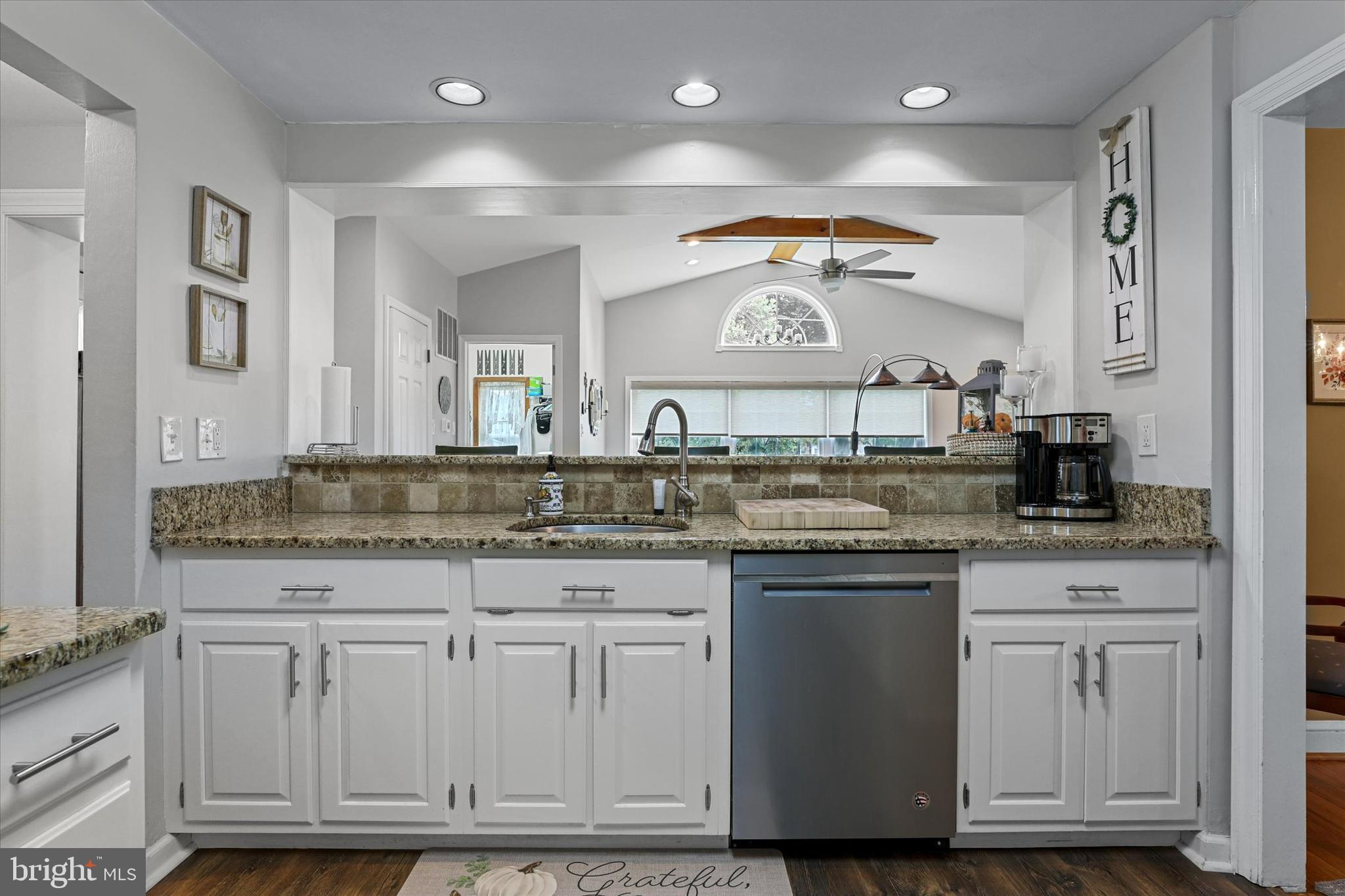 19 Valley View Lane Newtown Square, PA 19073 - Photo 15 of 40 Gourmet Kitchen