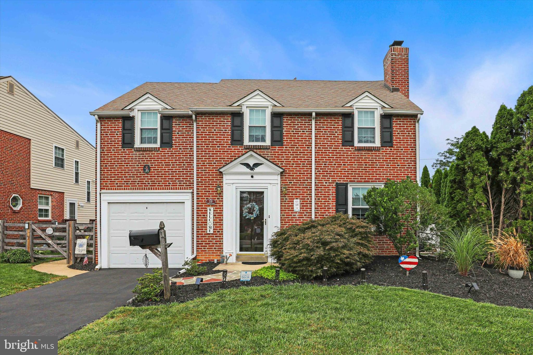 19 Valley View Lane Newtown Square, PA 19073 - Photo 2 of 40 Exterior
