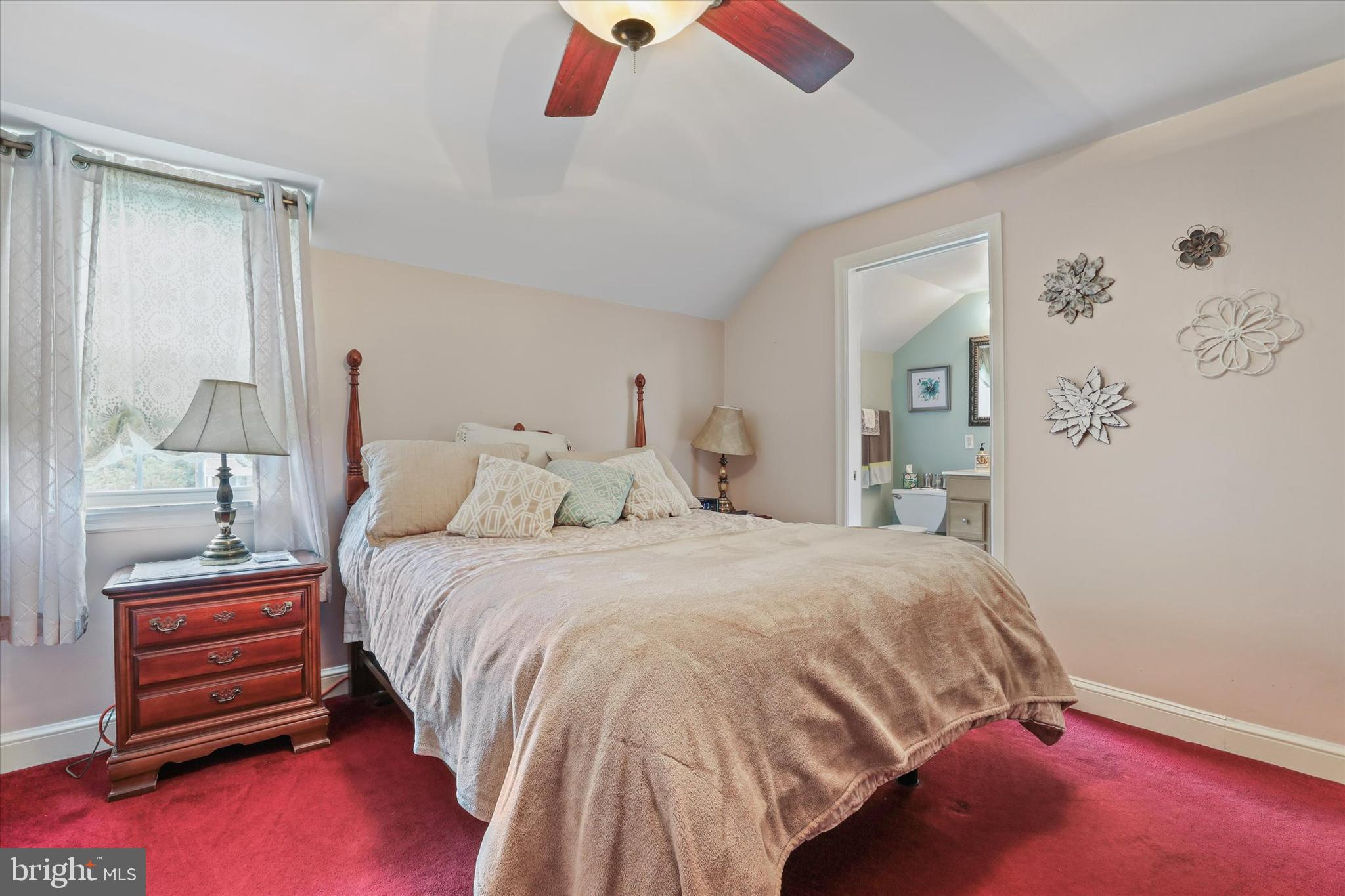 19 Valley View Lane Newtown Square, PA 19073 - Photo 22 of 40 Primary Bedroom