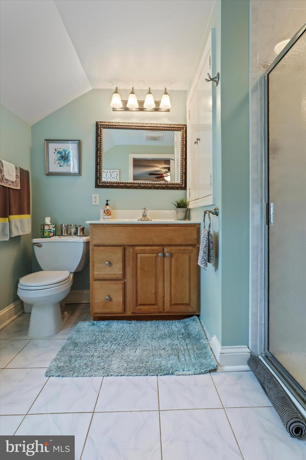 19 Valley View Lane Newtown Square, PA 19073 - Photo 24 of 40 Primary Bathroom