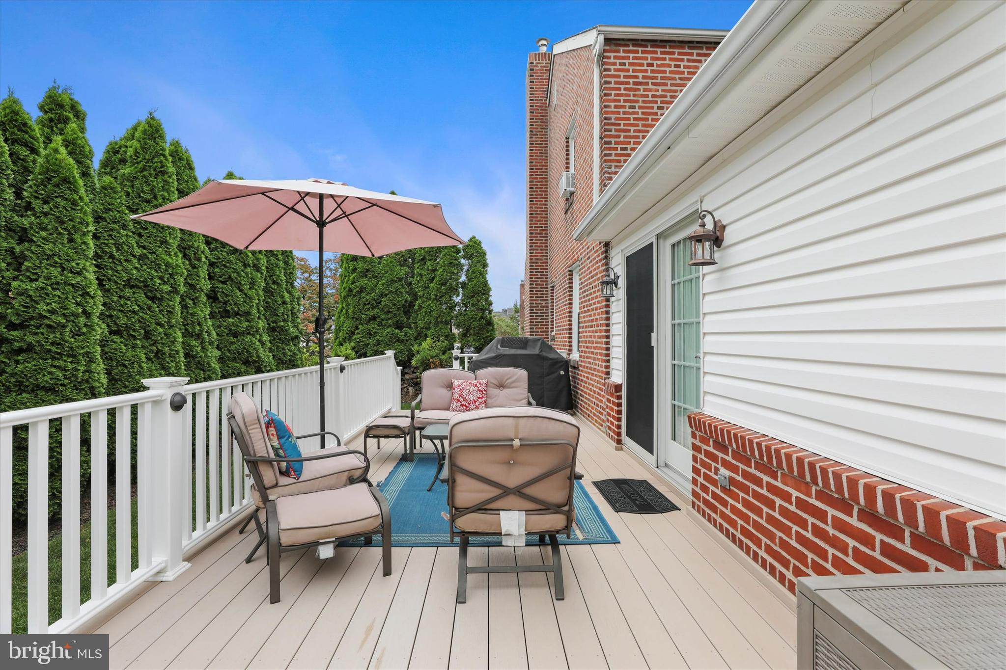 19 Valley View Lane Newtown Square, PA 19073 - Photo 33 of 40 Maintenance Free Deck