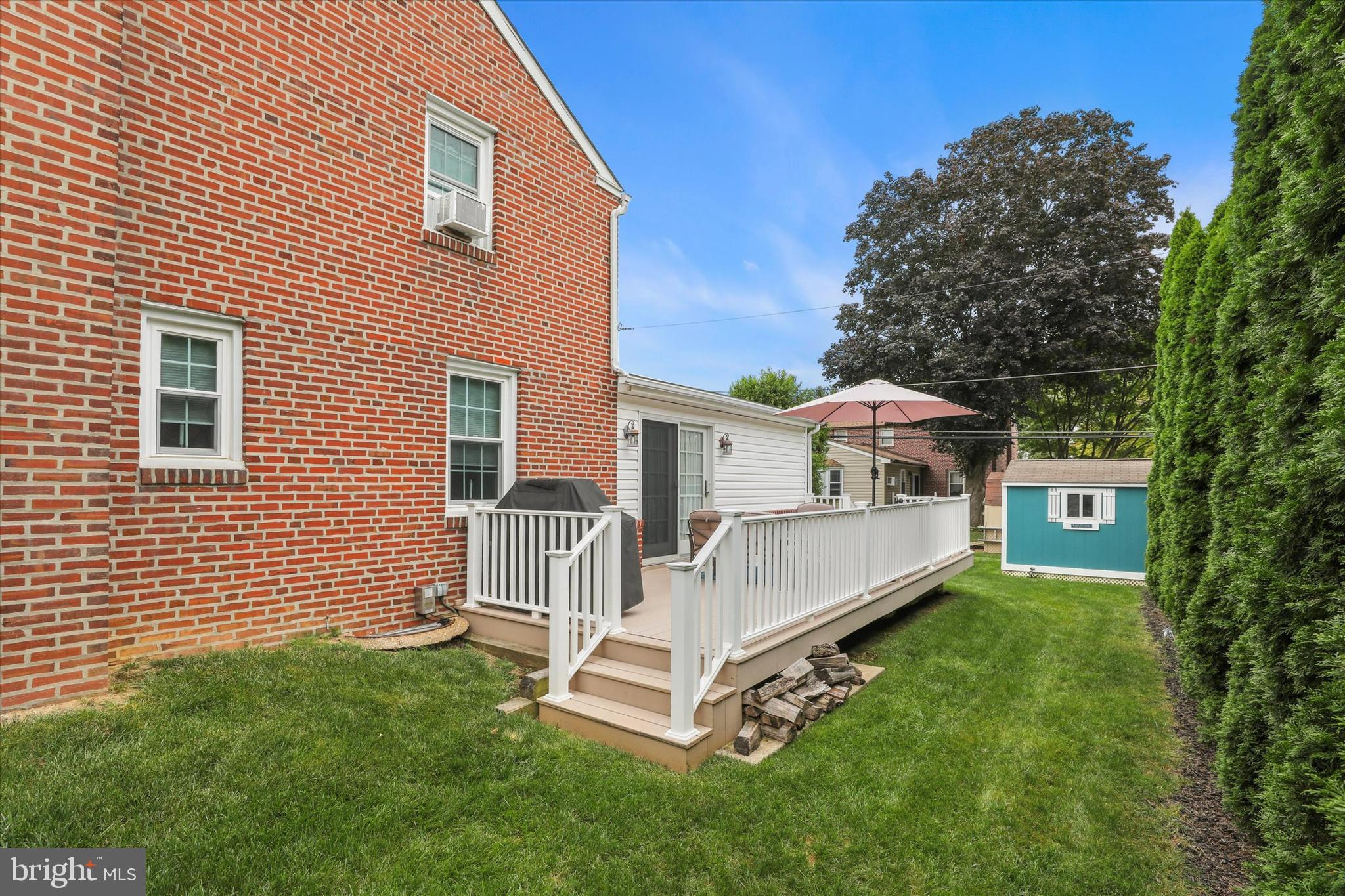 19 Valley View Lane Newtown Square, PA 19073 - Photo 34 of 40 Maintenance Free Deck