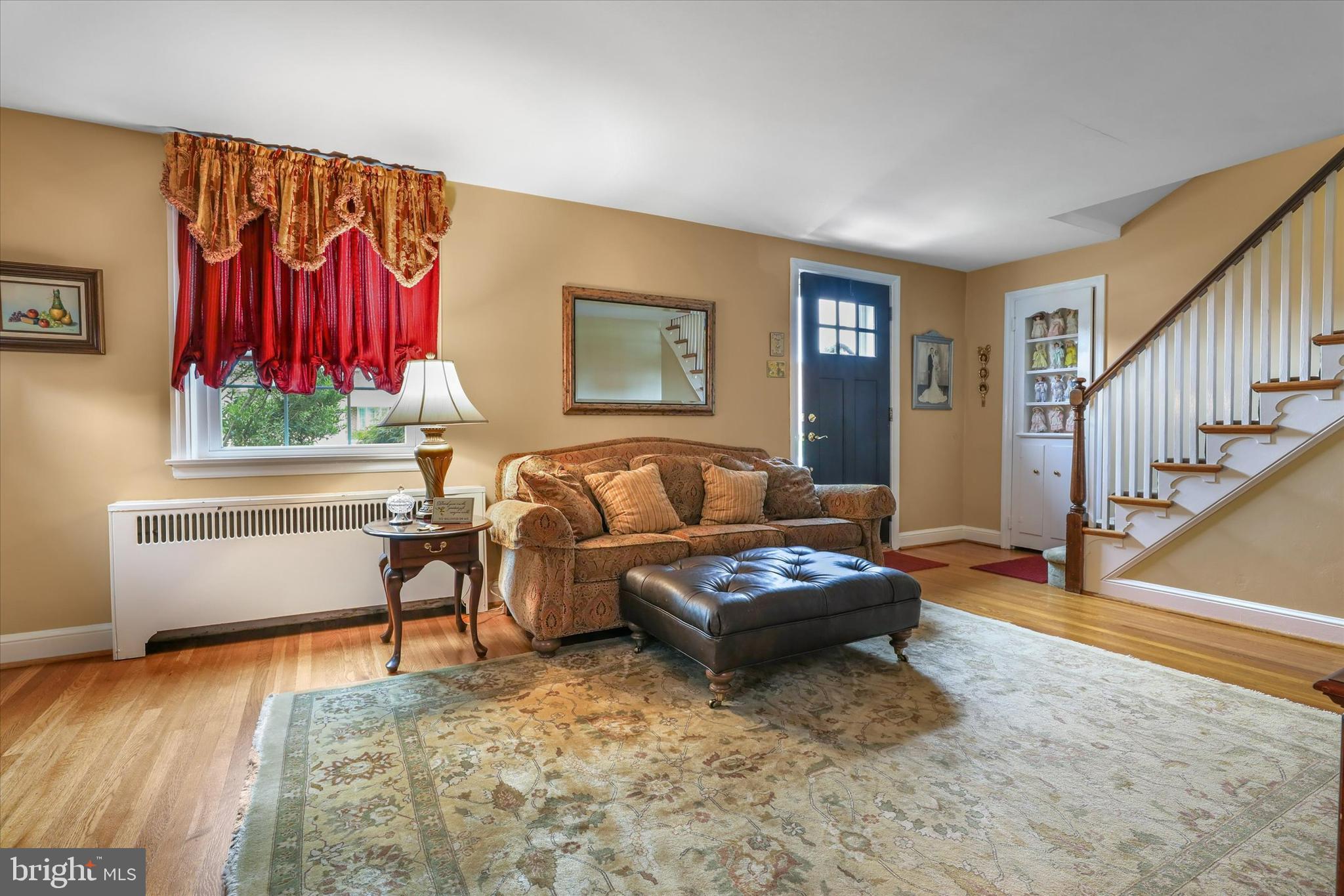 19 Valley View Lane Newtown Square, PA 19073 - Photo 5 of 40 Formal Living Room