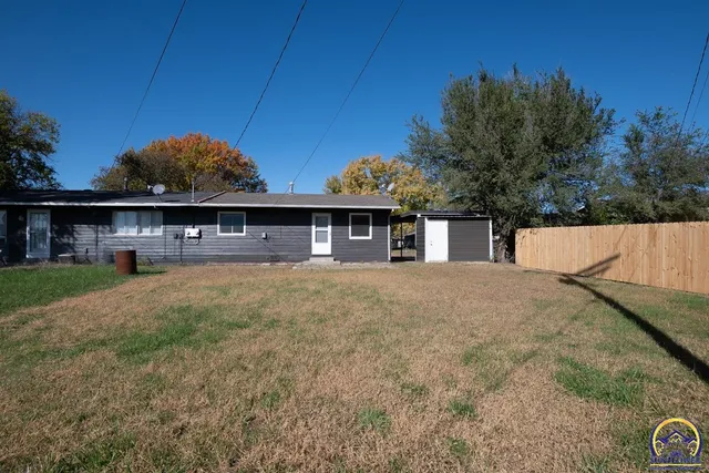$99,500 | 7130 Southwest Lario Lane, Topeka, KS 66619