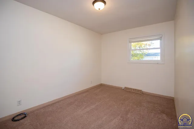 $99,500 | 7130 Southwest Lario Lane, Topeka, KS 66619