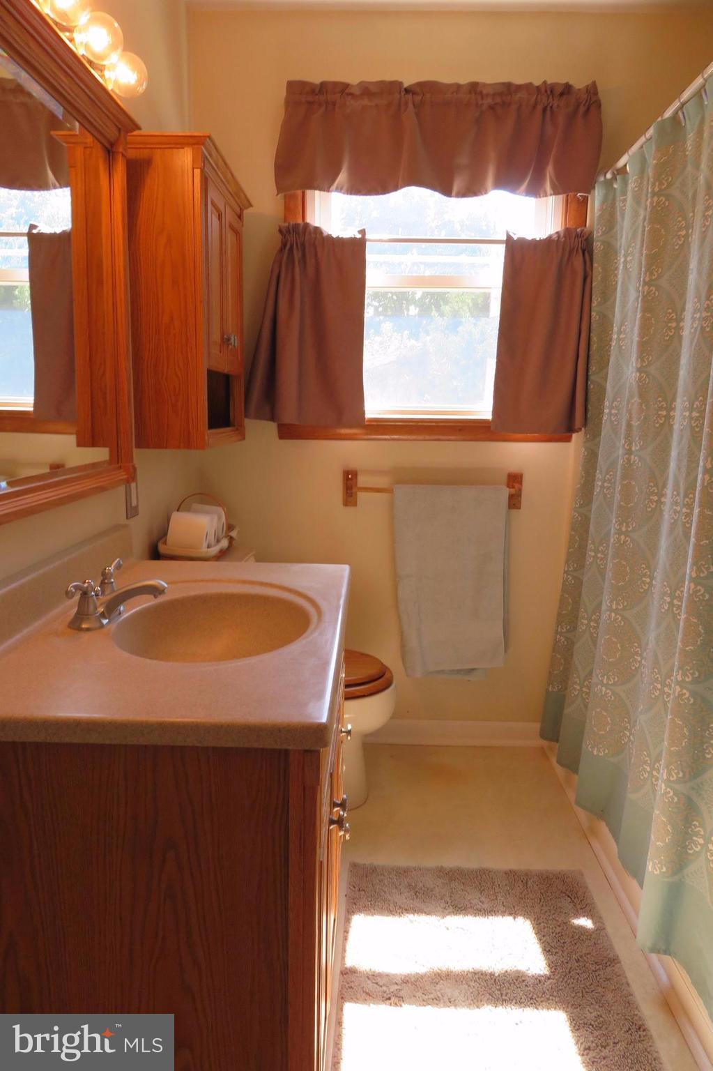 1306 Hughes Shop Road Westminster, MD 21158 - Photo 8 of 25 Bath 1st Floor Full Bath