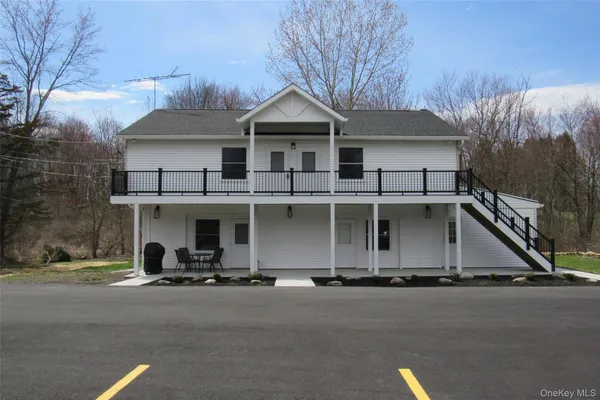 $1,900 | 2845 Highway 9G, Unit #4, Rhinebeck, NY 12572