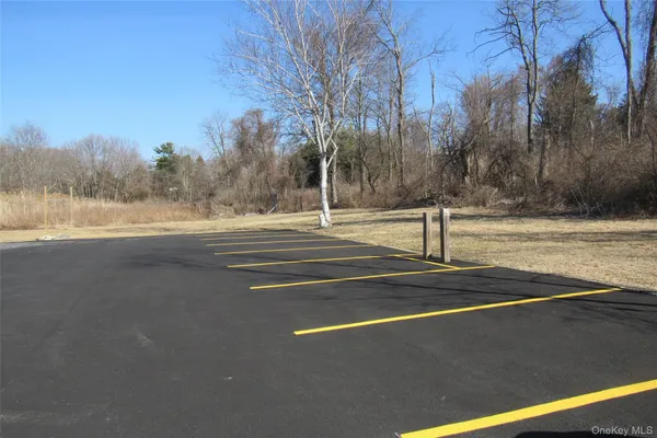 a view of a tennis court