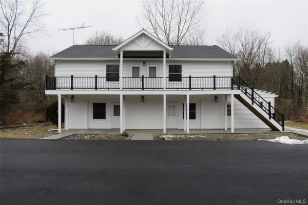$1,900 | 2845 Highway 9G, Unit #4, Rhinebeck, NY 12572