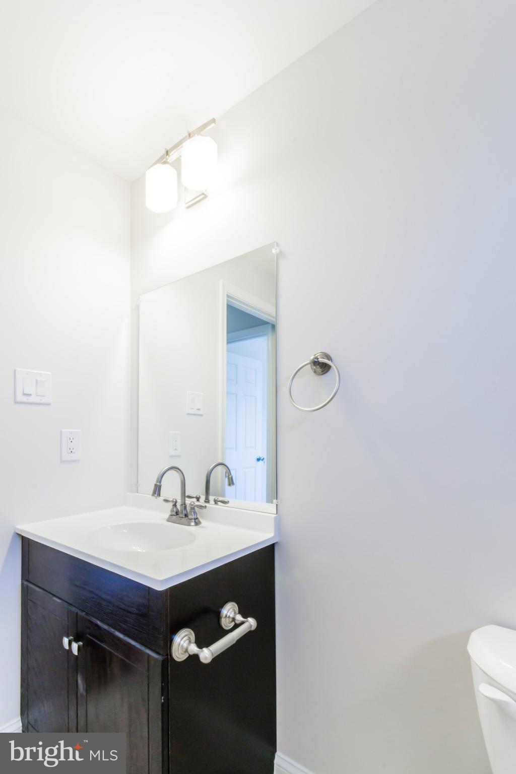 5431 Whitwood Road Baltimore, MD 21206 - Photo 12 of 30 Bath