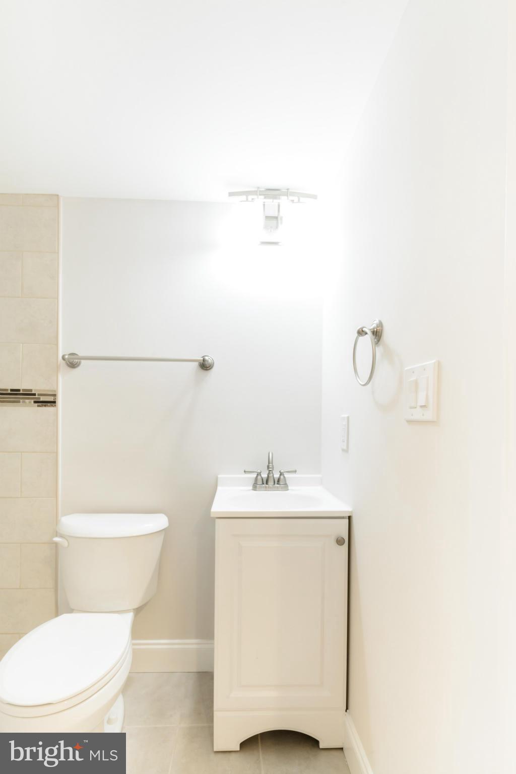 5431 Whitwood Road Baltimore, MD 21206 - Photo 14 of 30 Bath