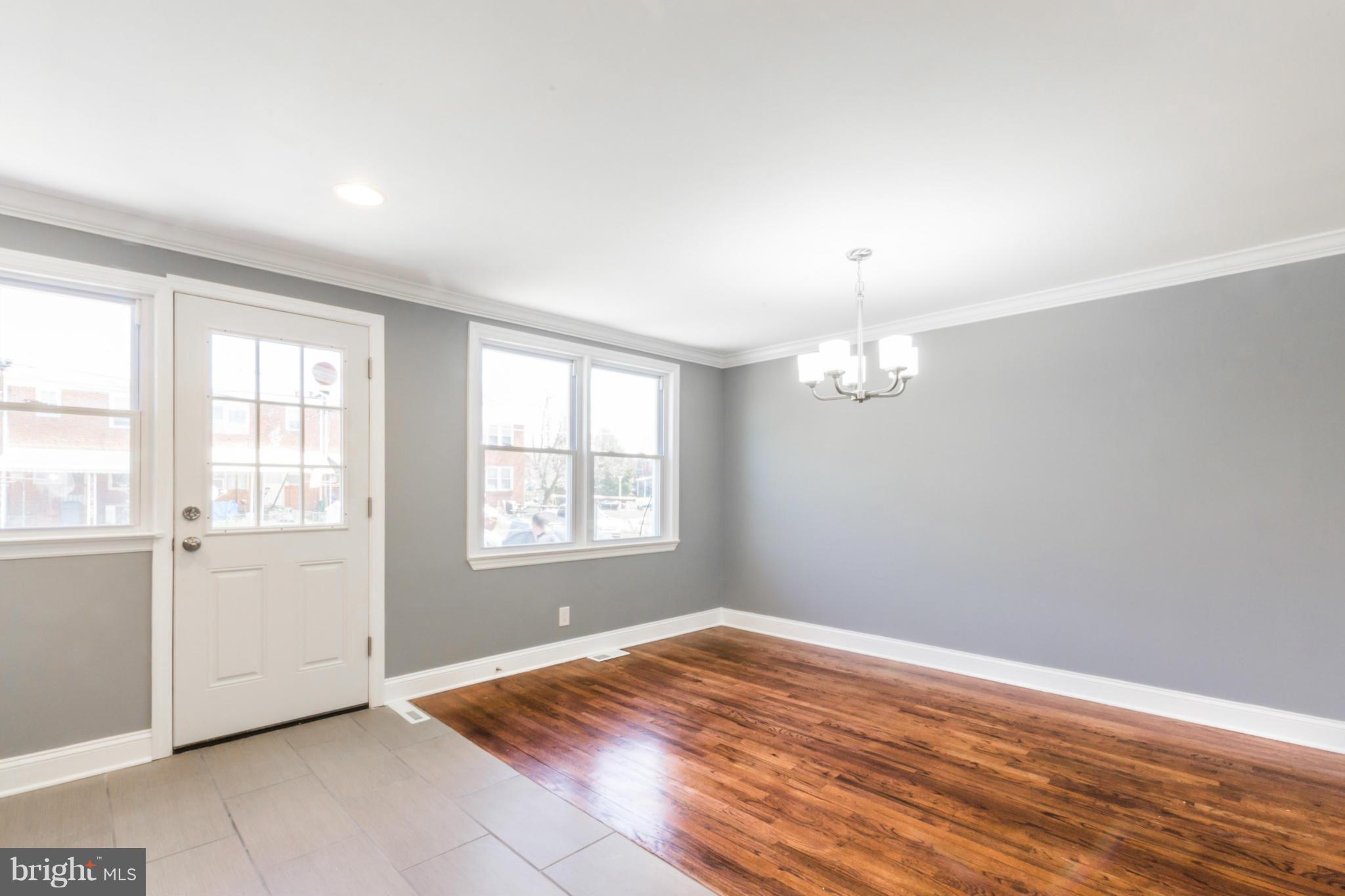 5431 Whitwood Road Baltimore, MD 21206 - Photo 9 of 30 Living Room