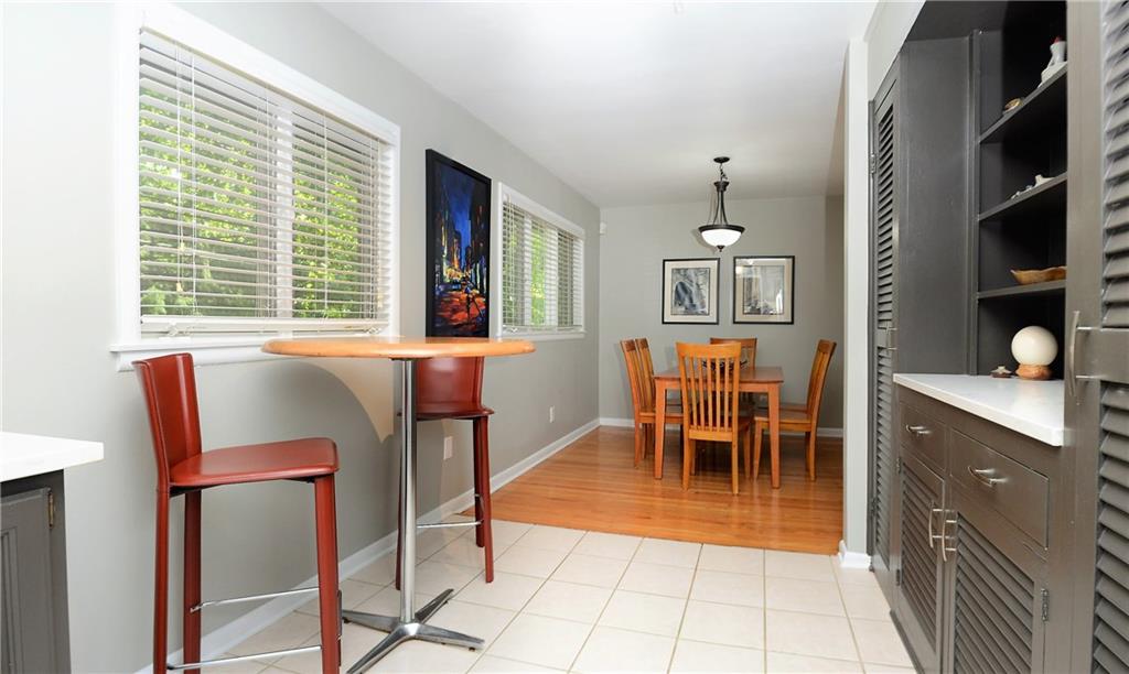7520 Spring Mill Road Indianapolis, IN 46260 - Photo 15 of 32 Gallery Image 15