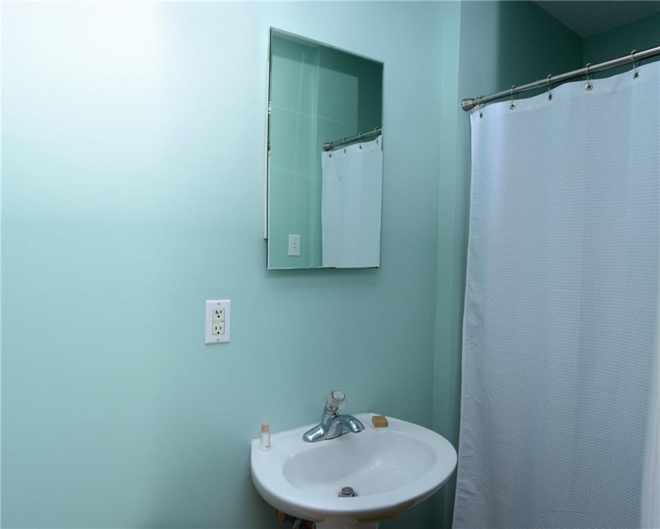 7520 Spring Mill Road Indianapolis, IN 46260 - Photo 20 of 32 Gallery Image 20