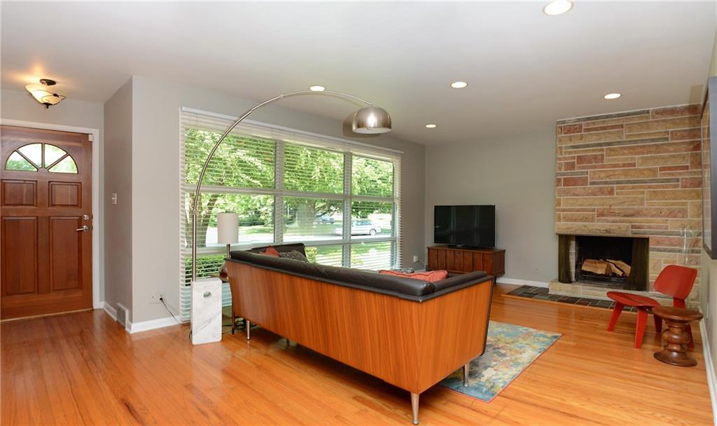7520 Spring Mill Road Indianapolis, IN 46260 - Photo 6 of 32 Gallery Image 6