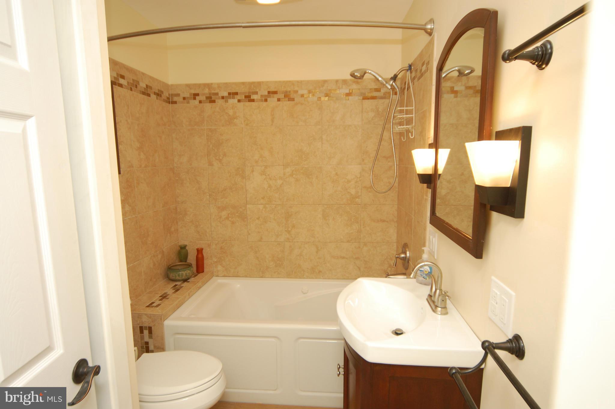 6315 Quinn Road Frederick, MD 21701 - Photo 8 of 28 Bath