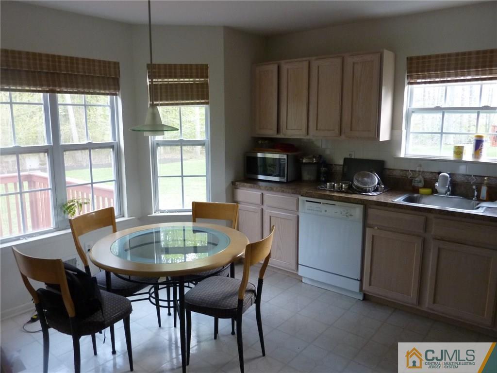 40 Hawthorne Road North Brunswick, NJ 08902 - Photo 2 of 9 Gallery Image 2