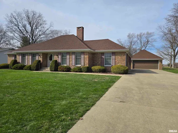 $279,900 | 145 Ingersoll Boulevard, Canton, IL 61520