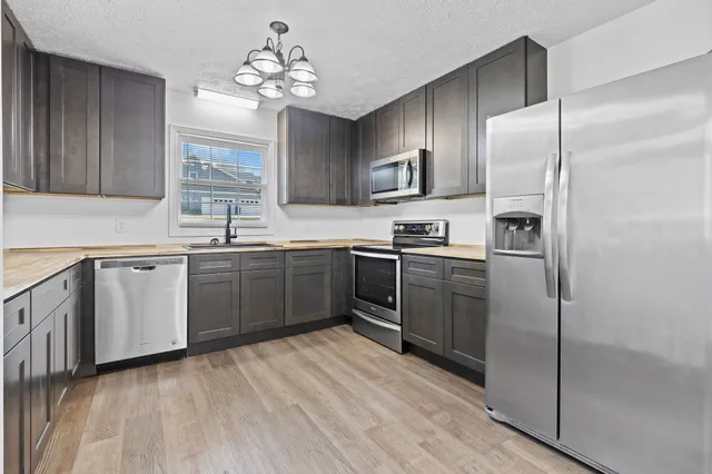 $399,900 | 2425 Barwood Drive, Greenbrier, TN 37073