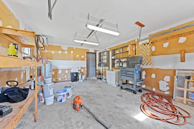 $399,900 | 2425 Barwood Drive, Greenbrier, TN 37073