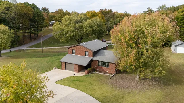 $399,900 | 2425 Barwood Drive, Greenbrier, TN 37073