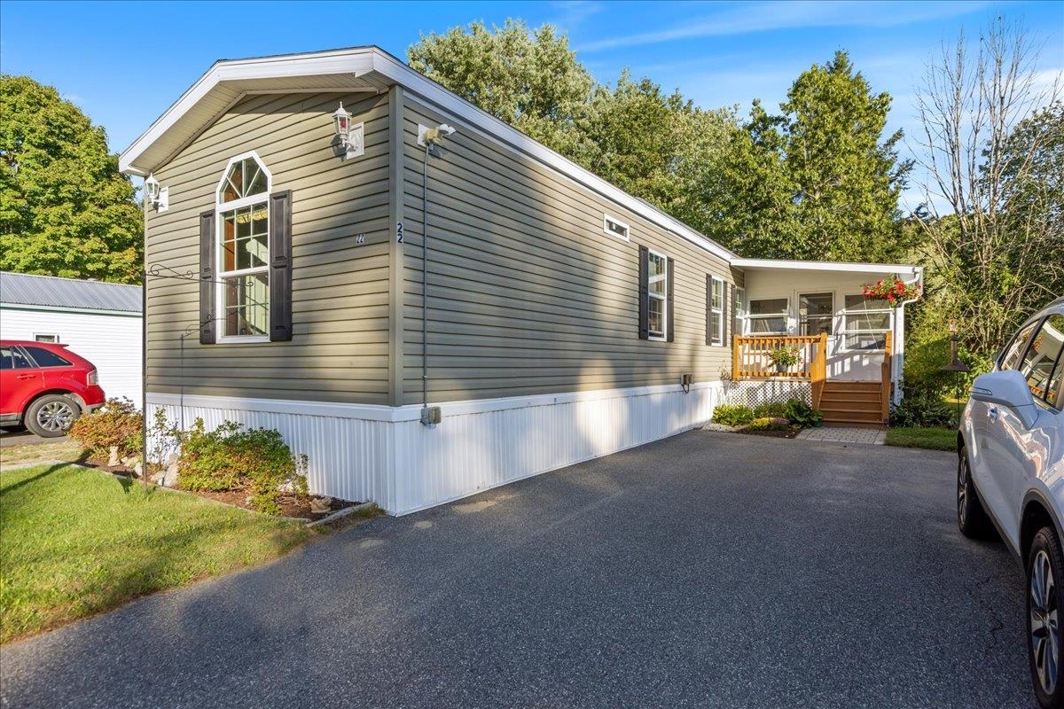 22 Willow Road, Unit 22 Newton, NH 03858 - Photo 2 of 28 Gallery Image 2