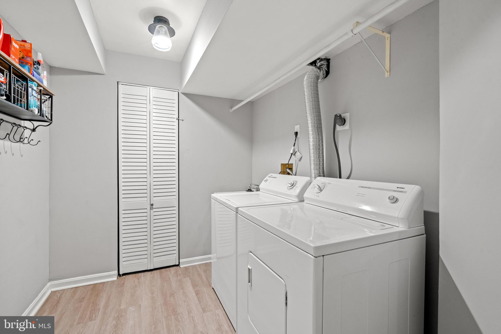 1796 Duffield Lane Alexandria, VA 22307 - Photo 35 of 42 a utility room with dryer and washer