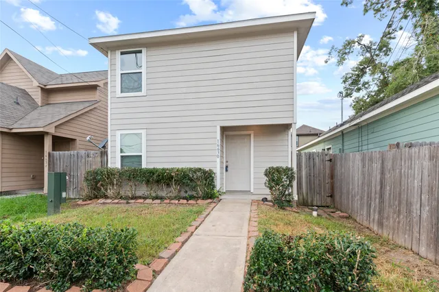 $1,175 | 16630 East Hammon, Montgomery, TX 77316
