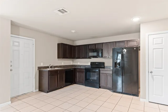 $1,175 | 16630 East Hammon, Montgomery, TX 77316