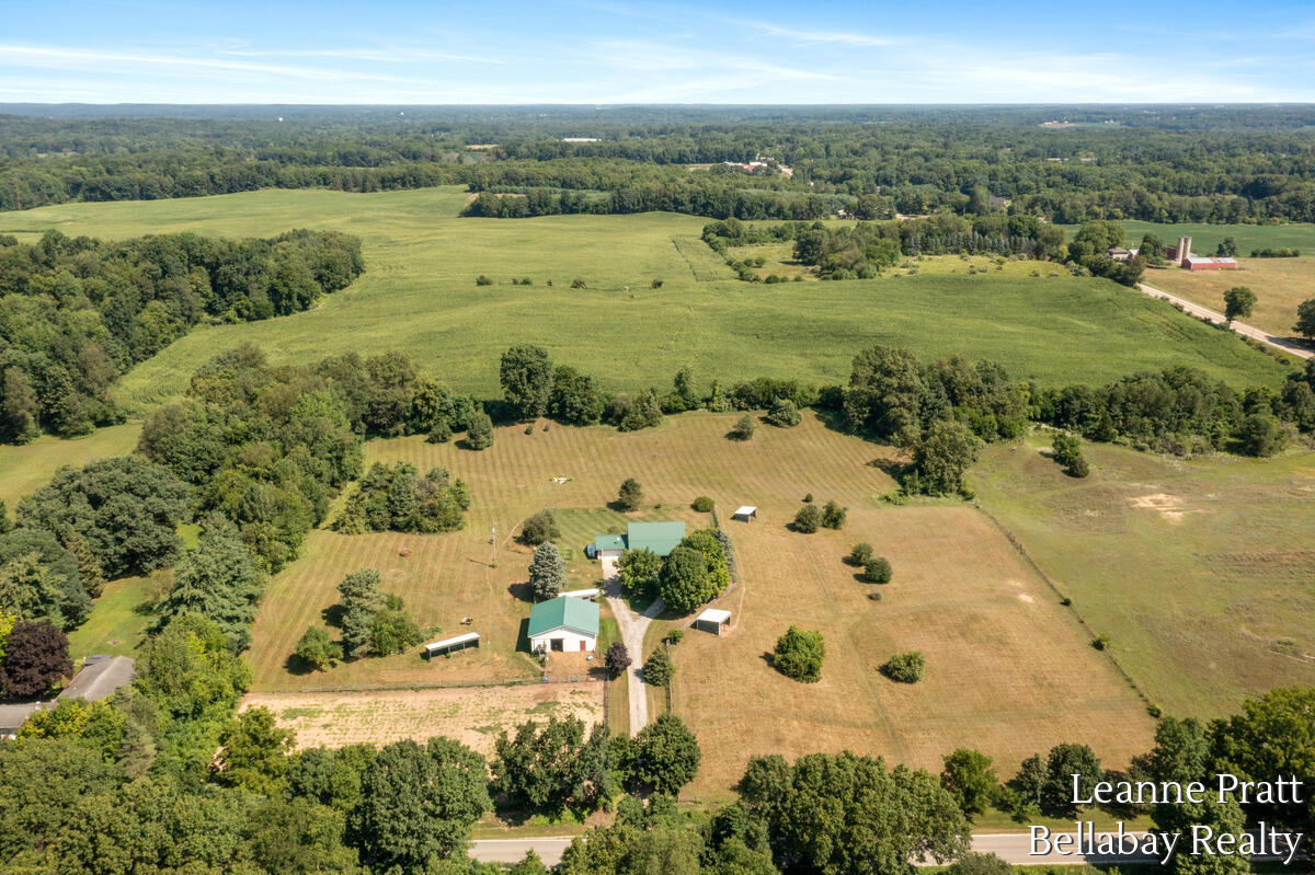 875 East Sager Road Hastings, MI 49058 - Photo 8 of 37 875-E-Sager_203