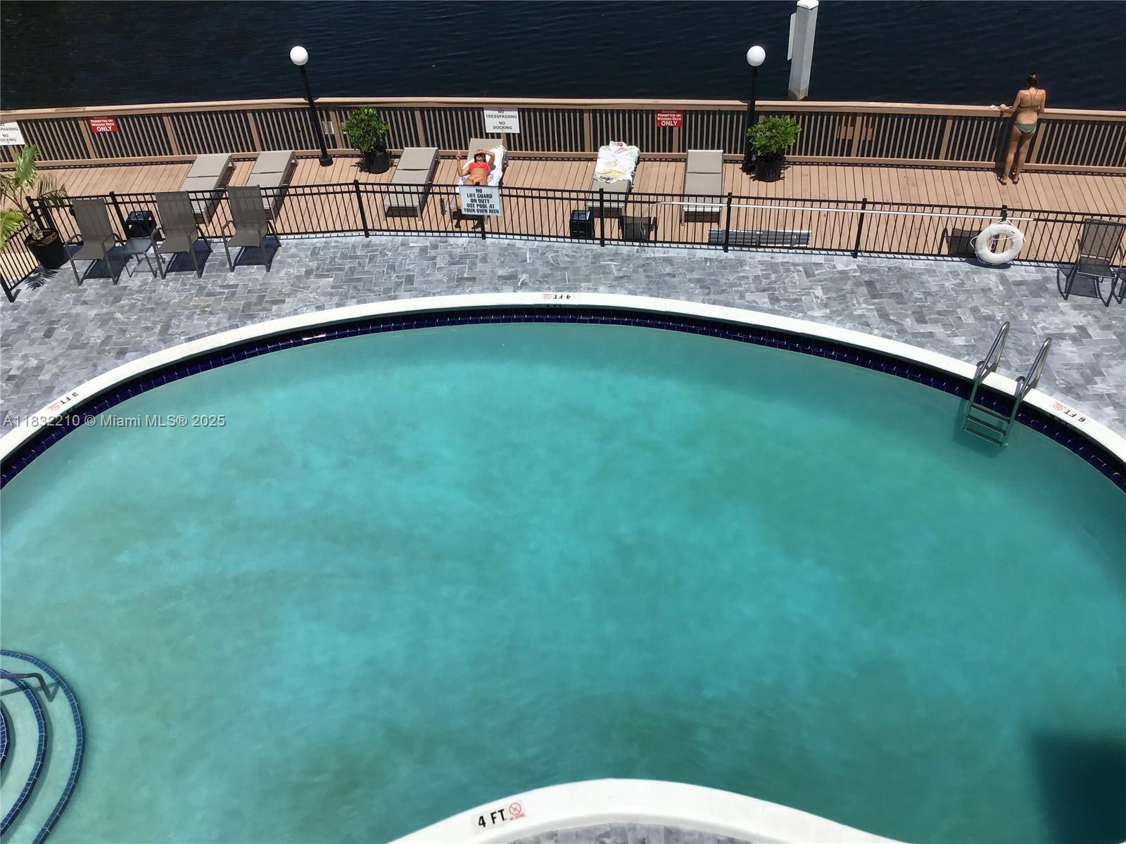 Coutry Club Hallandale Beach, FL 33009 - Photo 32 of 33