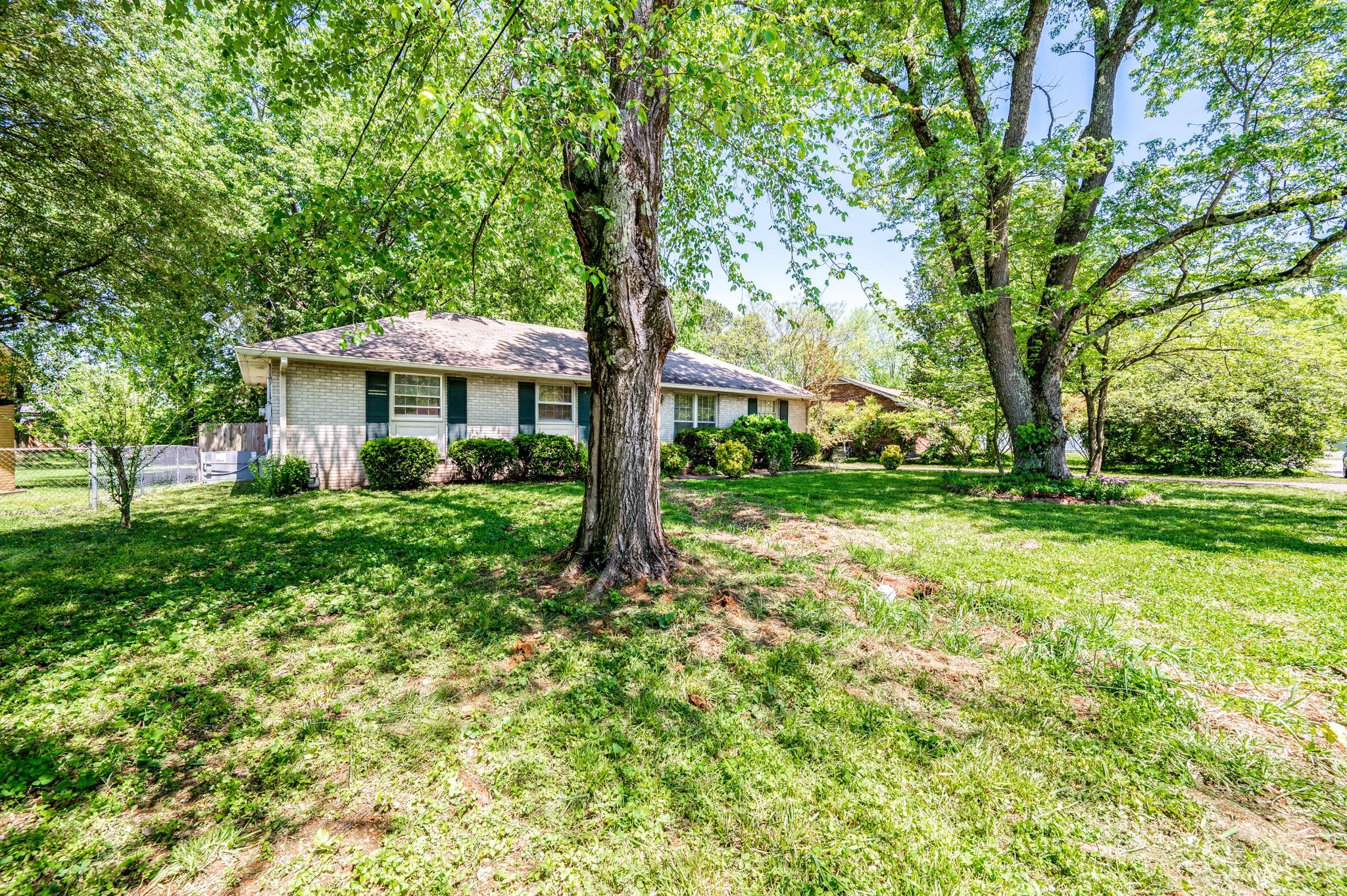 311 Santa Rosa Drive Old Hickory, TN 37138 - Photo 3 of 19 a front view of house with yard and green space