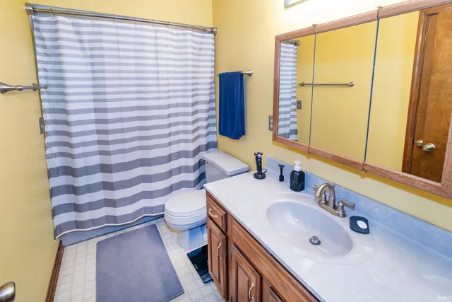 $399,000 | 14914 McCutchan Road, Evansville, IN 47725