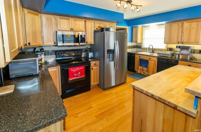 $399,000 | 14914 McCutchan Road, Evansville, IN 47725